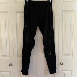 Running Room Athletic Workout Windproof Joggers Size Medium